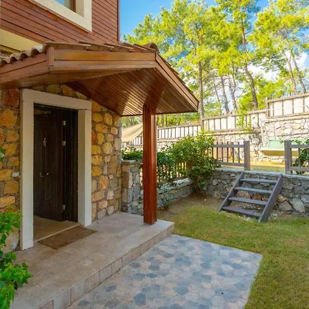 Emir Вилла *